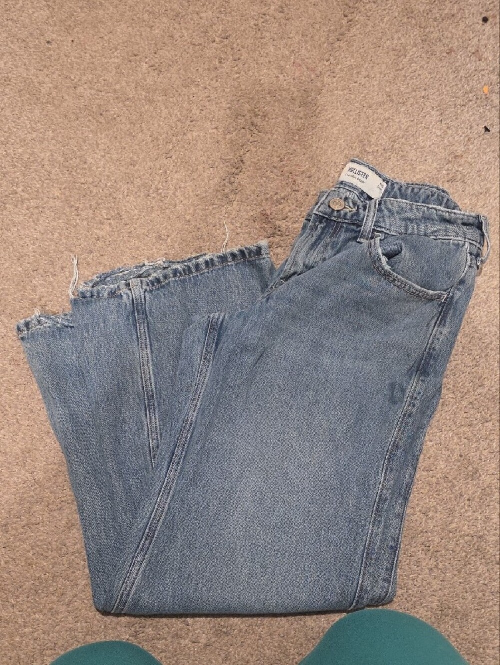 Hollister Women's Wide Leg Jeans in Light Blue Denim - Picture 10 of 10